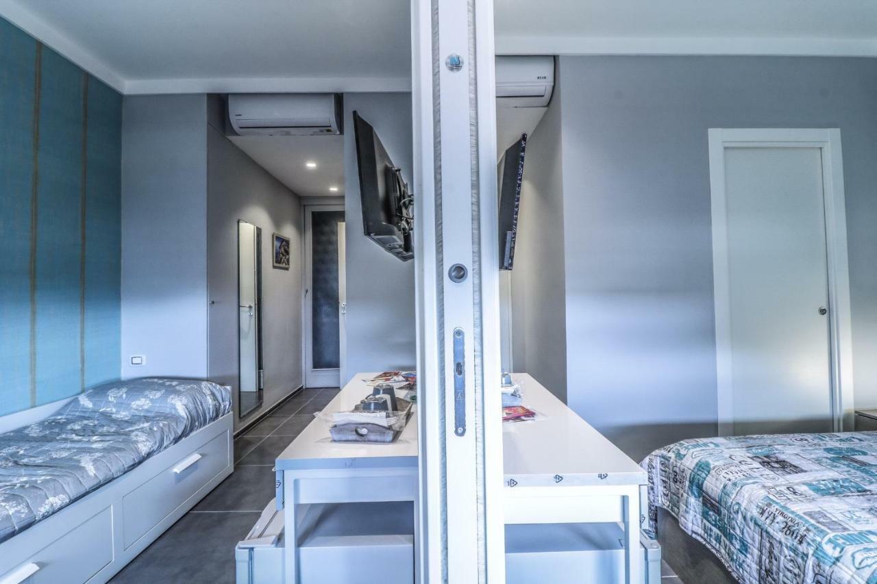 Il Grattacielo B&B Νάπολη Εξωτερικό φωτογραφία